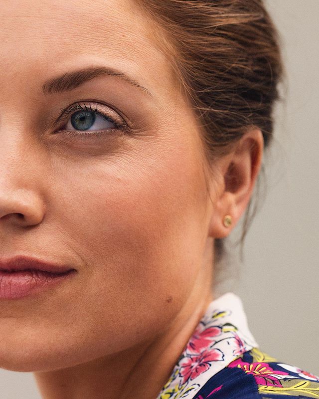 Feeling beautiful, feeling myself. Loved this shoot with @walmart for their #HereforEveryBeauty campaign. 
Sometimes when you are pregnant you don&rsquo;t feel your best. Physically and mentally you are just off. But during these last few months I ju