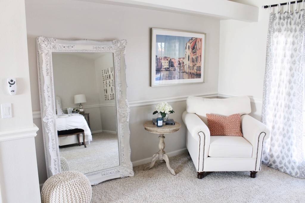 sitting area-bedroom design